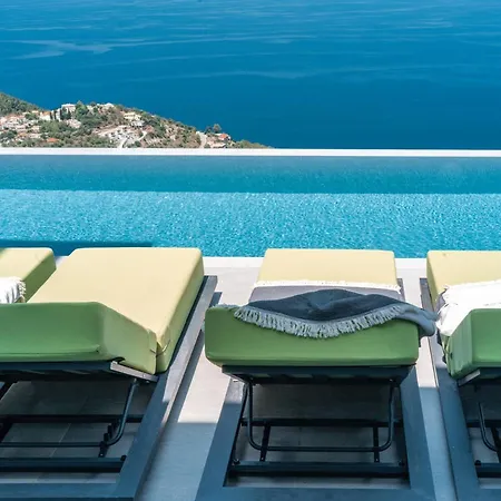 Anadeo & Hotel Exanthia