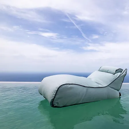 ホテル Anadeo & *