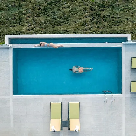 Anadeo & Hotel Exanthia