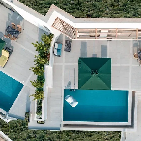 Hotel Anadeo &