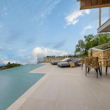 Anadeo & ホテル *