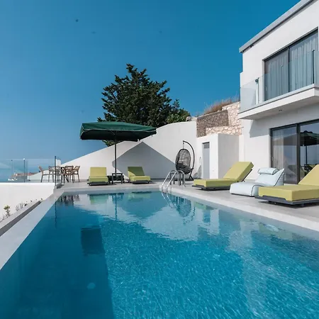 Anadeo & ホテル *