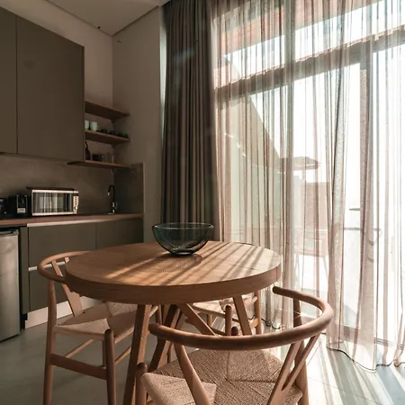 ホテル Anadeo & *