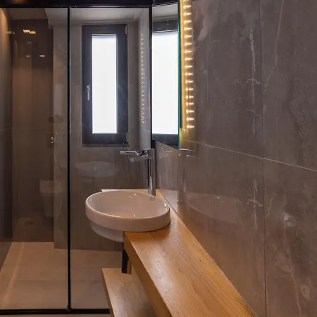 Anadeo & Hotel Exanthia