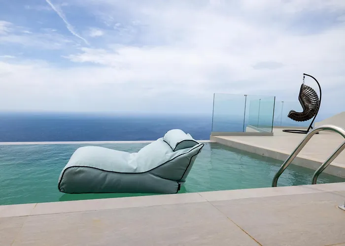 Anadeo Villas & Suites *