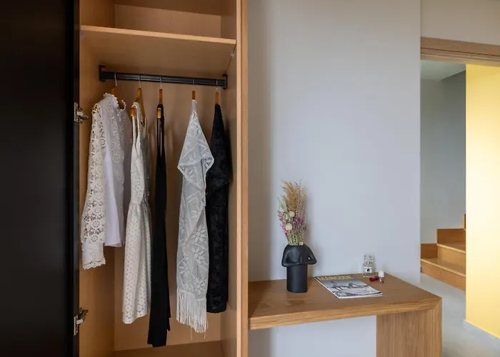 Anadeo & Szálloda *