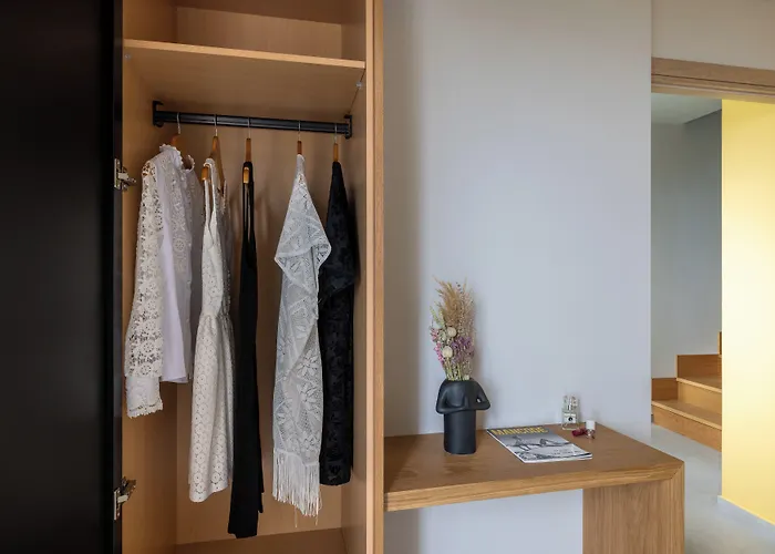 Szálloda Anadeo & *